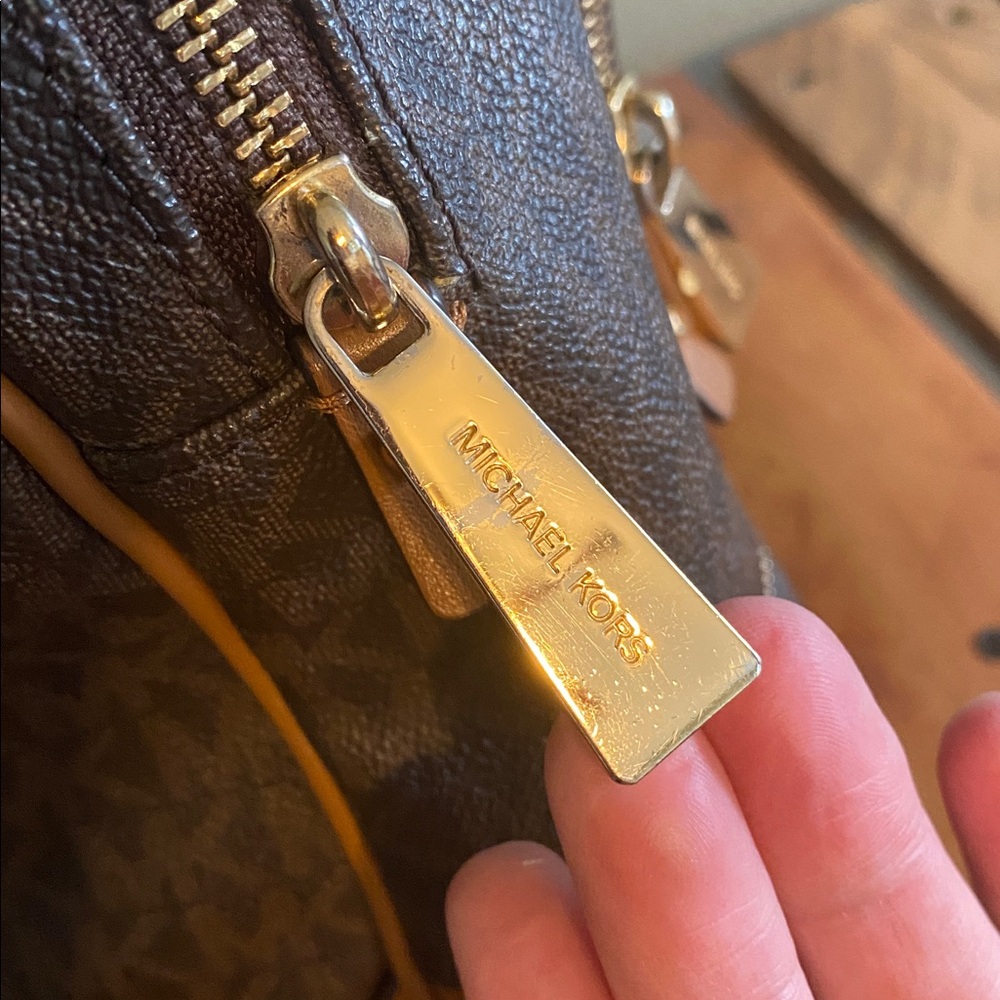 Michael Kors Medium Rhea Backpack - Picture 4 of 9